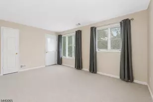 25 Augusta Dr, Clinton Township, NJ 08801 - Photo 14