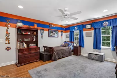 4 Holmehill Ln, Roseland, NJ 07068 - Photo 30