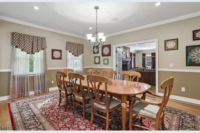 4 Holmehill Ln, Roseland, NJ 07068 - Photo 12