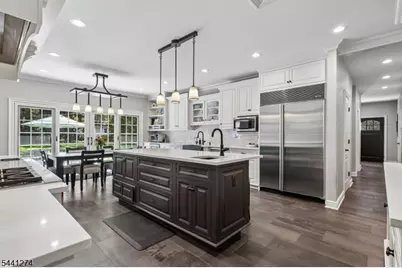 4 Holmehill Ln, Roseland, NJ 07068 - Photo 4