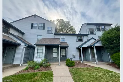 1104 Woodbridge Commons Way #1104, Woodbridge Township, NJ 08830 - Photo 2