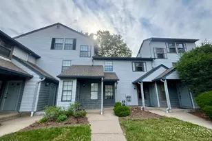 1104 Woodbridge Commons Way, Woodbridge Township, NJ 08830 - Photo 2