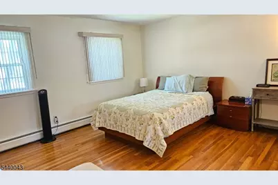 2 Vermont Ct, Parsippany, NJ 07034 - Photo 10