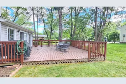 2 Vermont Ct, Parsippany, NJ 07034 - Photo 16