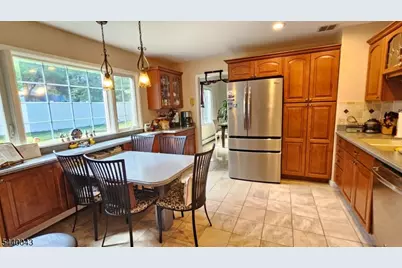 2 Vermont Ct, Parsippany, NJ 07034 - Photo 4