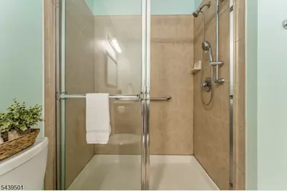 76 Samson Dr, Raritan Township, NJ 08822 - Photo 20