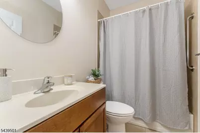 76 Samson Dr, Raritan Township, NJ 08822 - Photo 24
