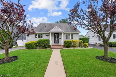 101 Maple Hill Rd, Clifton, NJ 07013 - Photo 2
