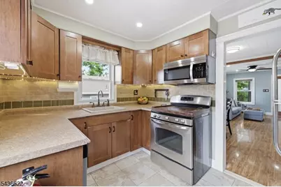 5 Fern Ln, Parsippany, NJ 07834 - Photo 8