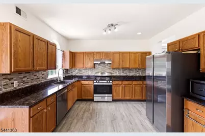 917 Timberline Dr, Jefferson Township, NJ 07849 - Photo 14