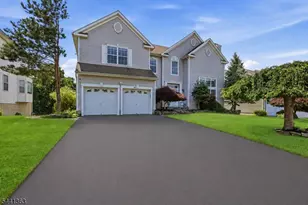 917 Timberline Dr, Jefferson Township, NJ 07849 - Photo 2