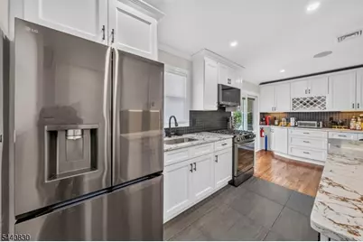 42 Donnalin Pl, Clifton, NJ 07013 - Photo 12