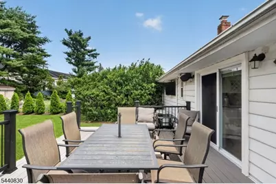 42 Donnalin Pl, Clifton, NJ 07013 - Photo 32