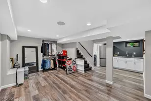 42 Donnalin Pl, Clifton, NJ 07013 - Photo 28
