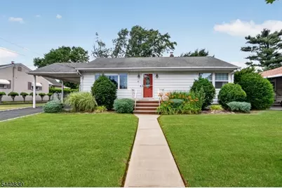 42 Donnalin Pl, Clifton, NJ 07013 - Photo 2