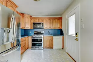 5 Reaville Ct, Parsippany, NJ 07054 - Photo 20