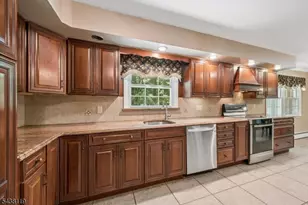 335 Drakestown Rd, Washington Township, NJ 07853 - Photo 10