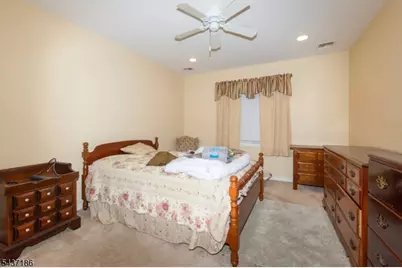 139 Mohawk Trl, Wayne, NJ 07470 - Photo 20