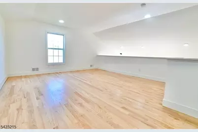 330 Winthrop Dr, Nutley, NJ 07110 - Photo 10