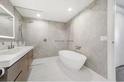 320 Adolphus Ave #219, Cliffside Park, NJ 07010 - Photo 16