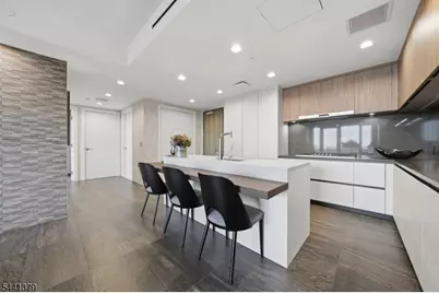 320 Adolphus Ave #219, Cliffside Park, NJ 07010 - Photo 6