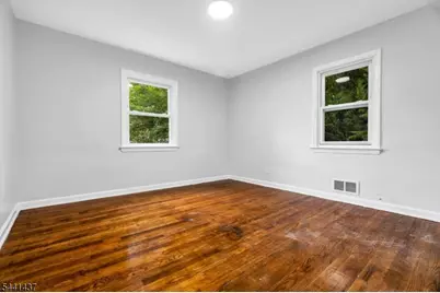 1220 Crescent Ave, Roselle, NJ 07203 - Photo 10