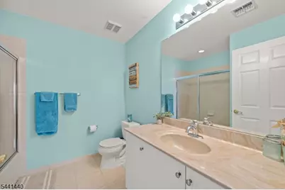 177 Winchester Ct, Clifton, NJ 07013 - Photo 16