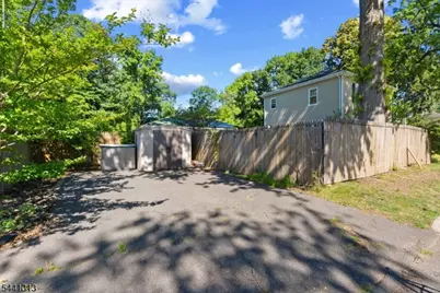 138 Bessida St, Bloomfield, NJ 07003 - Photo 4