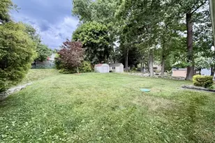 37 Georgia Ave, Jefferson Township, NJ 07849 - Photo 2