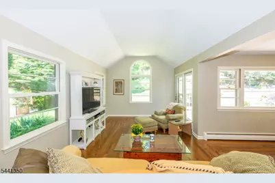 36 Leamoor Dr, Morris Plains, NJ 07950 - Photo 20