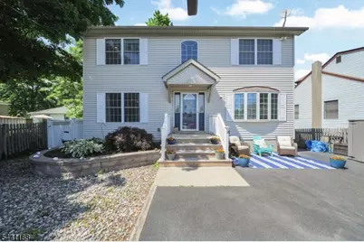 2 Brights Point Rd, Jefferson Township, NJ 07849 - Photo 2