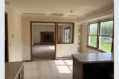 124 Perryville Rd, Union Township, NJ 08867 - Photo 12