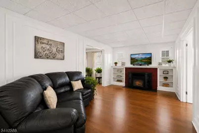 41 Berkeley Pl, Bloomfield, NJ 07003 - Photo 2