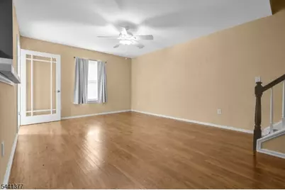 19 Delavan Ct, New Brunswick, NJ 08901 - Photo 18