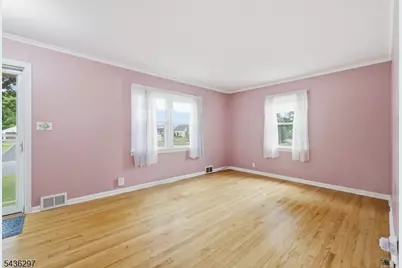 221 W Prospect St, South Bound Brook Boro, NJ 08880 - Photo 10