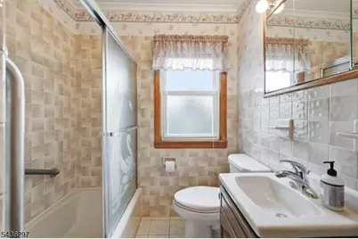 221 W Prospect St, South Bound Brook Boro, NJ 08880 - Photo 22