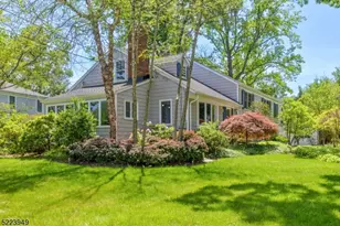 24 Thackeray Dr, Millburn, NJ 07078 - Photo 6