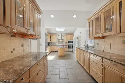 24 Thackeray Dr, Millburn, NJ 07078 - Photo 14