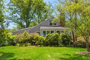 24 Thackeray Dr, Millburn, NJ 07078 - Photo 36