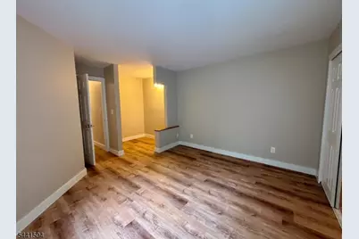 42 Stevens Ct, Bedminster Township, NJ 07921 - Photo 6