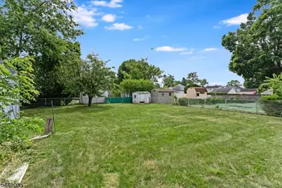 425 New Market Rd #2, Piscataway Township, NJ 08854 - Photo 18
