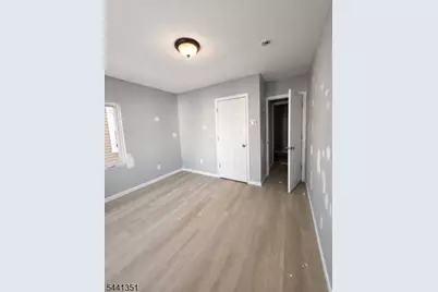 63 Huntington Ter, Newark, NJ 07112 - Photo 10