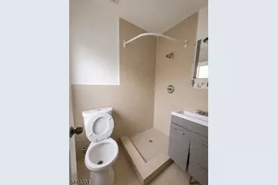 63 Huntington Ter, Newark, NJ 07112 - Photo 12