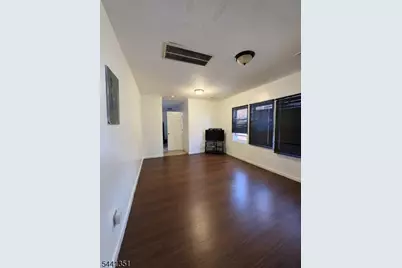 63 Huntington Ter, Newark, NJ 07112 - Photo 2
