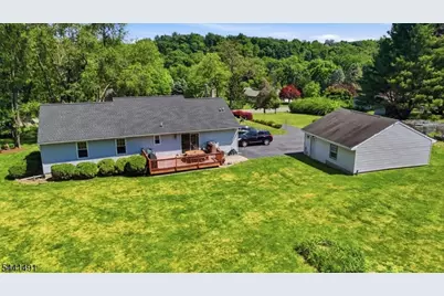 3 Countryside Rd, Knowlton Township, NJ 07832 - Photo 6
