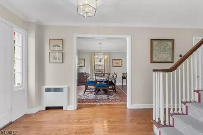 7 Birdseye Gln, Verona, NJ 07044 - Photo 4