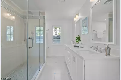 7 Birdseye Gln, Verona, NJ 07044 - Photo 24