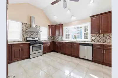 95 Sycamore Ave, Livingston, NJ 07039 - Photo 2