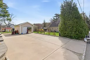 95 Sycamore Ave, Livingston, NJ 07039 - Photo 16