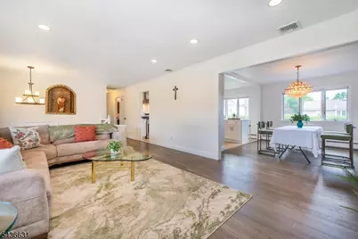 15 Bogert Pl, Clifton, NJ 07013 - Photo 8